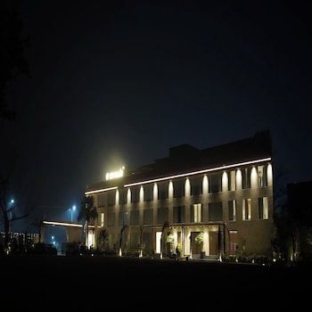 Rivaah Resort And Banquet Jamshedpur,Mango,4 star