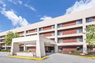 Days Inn By Wyndham Davenport,,2 star