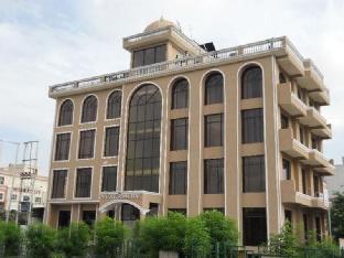 Royal Park Hotels & Resorts,,3 star