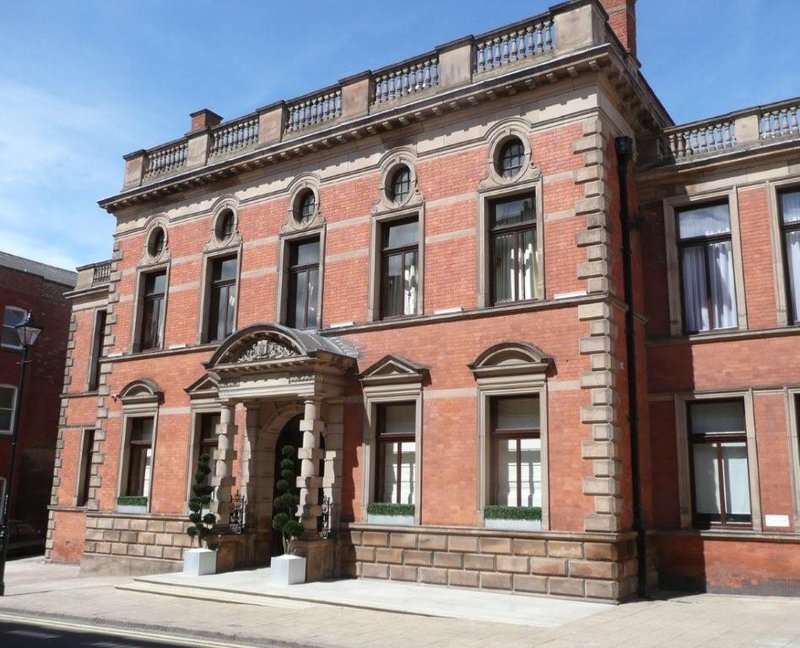 Cathedral Quarter Hotel,Derbyshire>>Derby,4 star