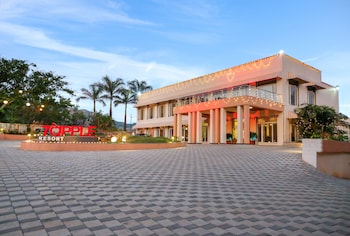 7 apple resort lonavala