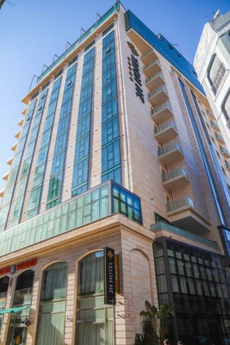2h hotel