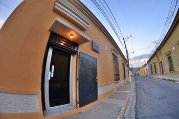 4A Calle Poniente,,2 star