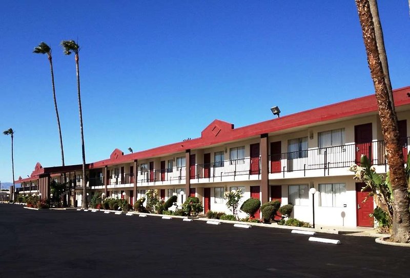 La Plaza Inn Los Banos,Near Los Banos Park,3 star