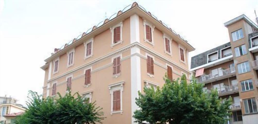 Hotel Iris Crillon,Frosinone>>Fiuggi,3 star
