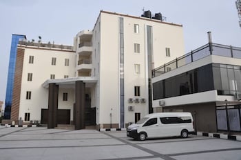 amiingo hotels and apartment kano