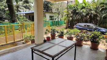 anant villa and resort