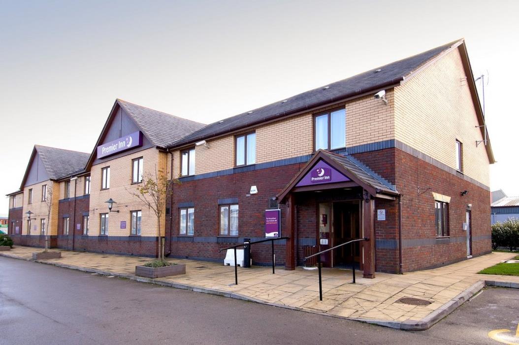 premier inn blackpool airport