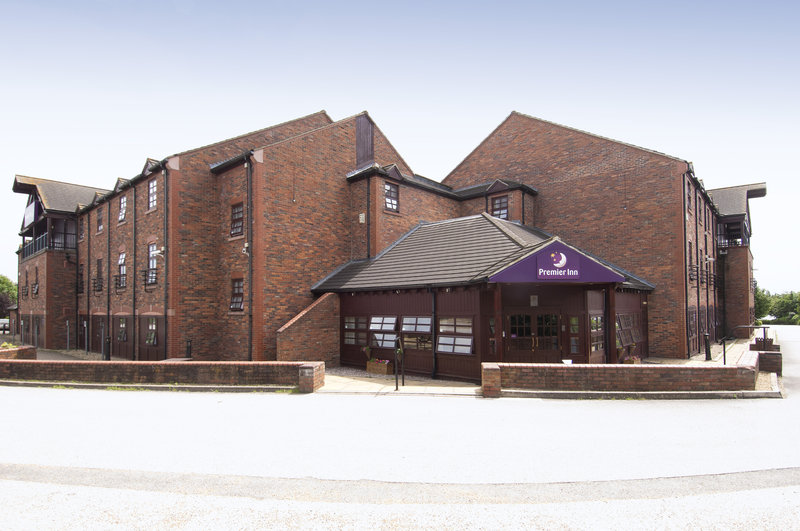 premier inn milton keynes south west furzton lake