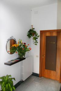 B&B Music,Lombardy>>Milan,3 star