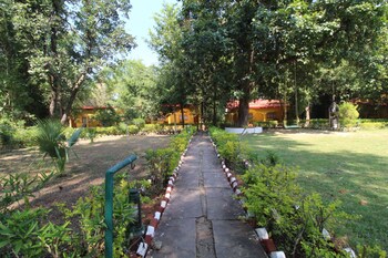Ashoka Jungle Resort,,3 star