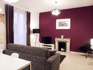 six rooms plaza mayor