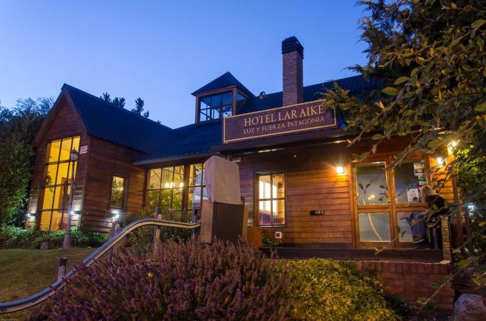 hotel lar aike