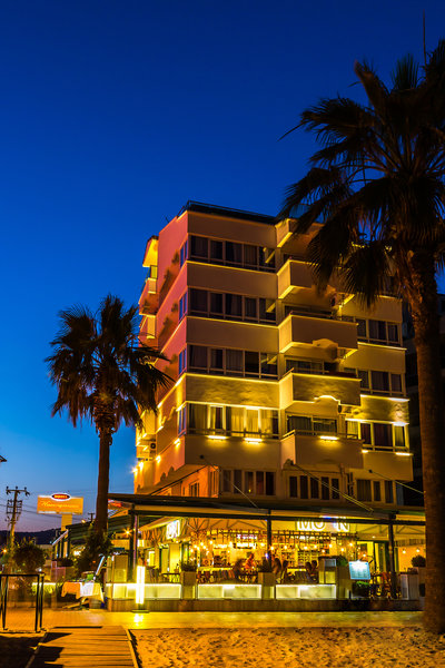 honeymoon hotel