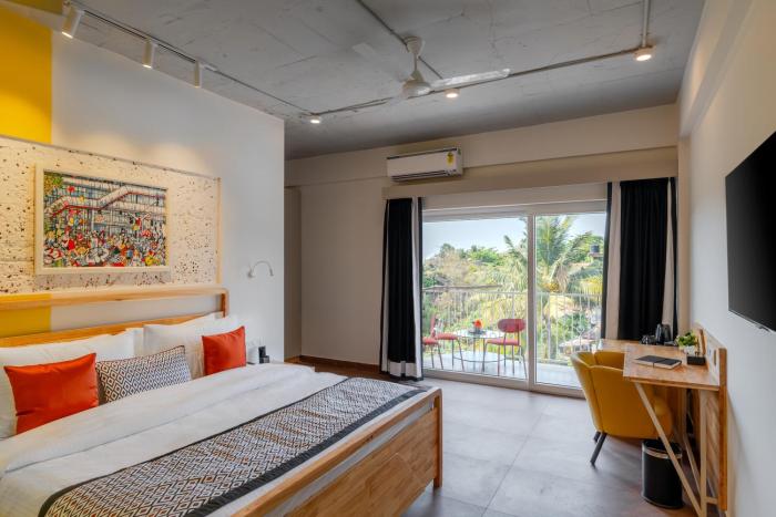 Bedzzz Xclusiv Morjim, Goa By Leisure Hotels,,3 star
