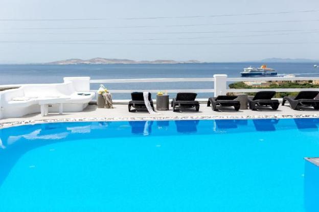 Flaskos Suites,Megali Ammos Beach>>Agios Stefanos,4 star