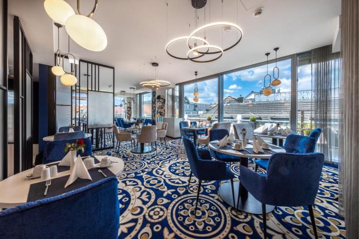 best western premier royal blue