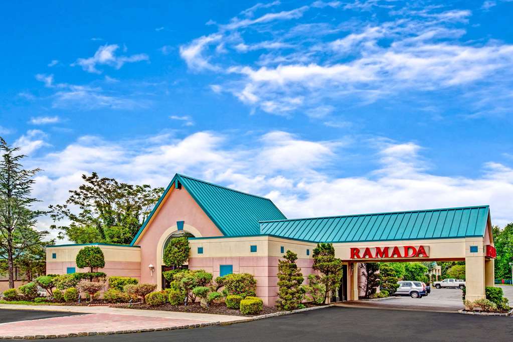 Ramada By Wyndham Parsippany,Montville>>Hanover Township,2 star