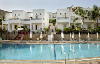 lambis studios and apartments