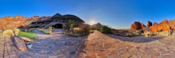 Twyfelfontein Country Lodge,Khorixas>>Damaraland,3 star