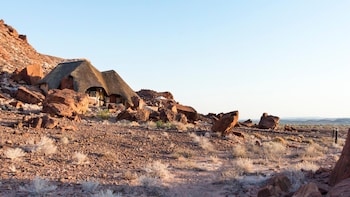 Twyfelfontein Country Lodge,Khorixas>>Damaraland,3 star
