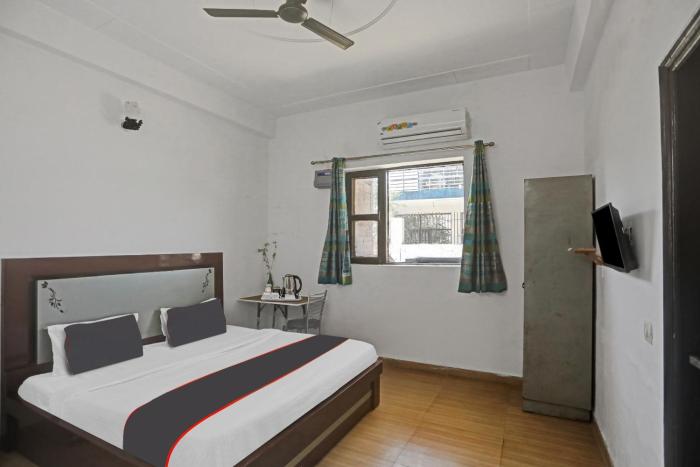 Hotel Naveen Stay,,4 star
