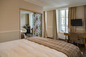 room-image