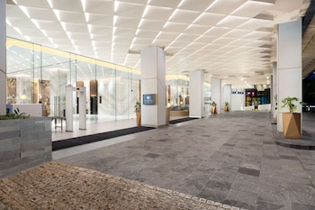 doubletree by hilton jakarta bintaro jaya