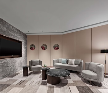 doubletree by hilton yantai golden coast hotel and suites