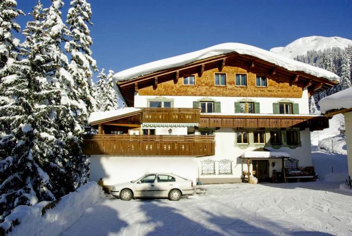 Alpenrose, Hotel-Pension,,4 star