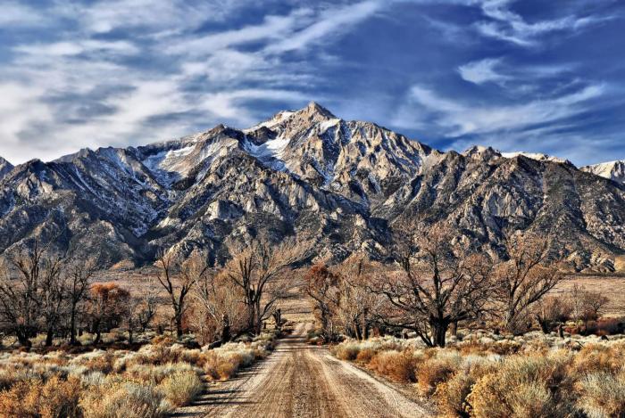 eastern sierra motor lodge