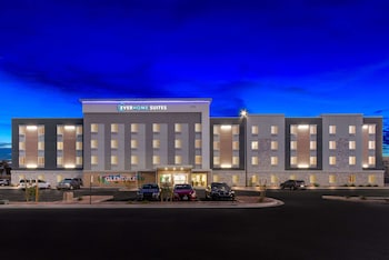 Everhome Suites Glendale Sports Entertainment District,,2 star