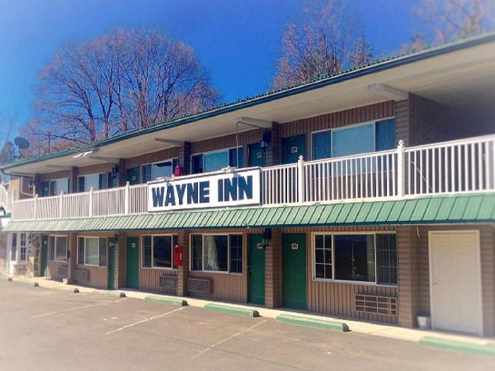 wayne inn