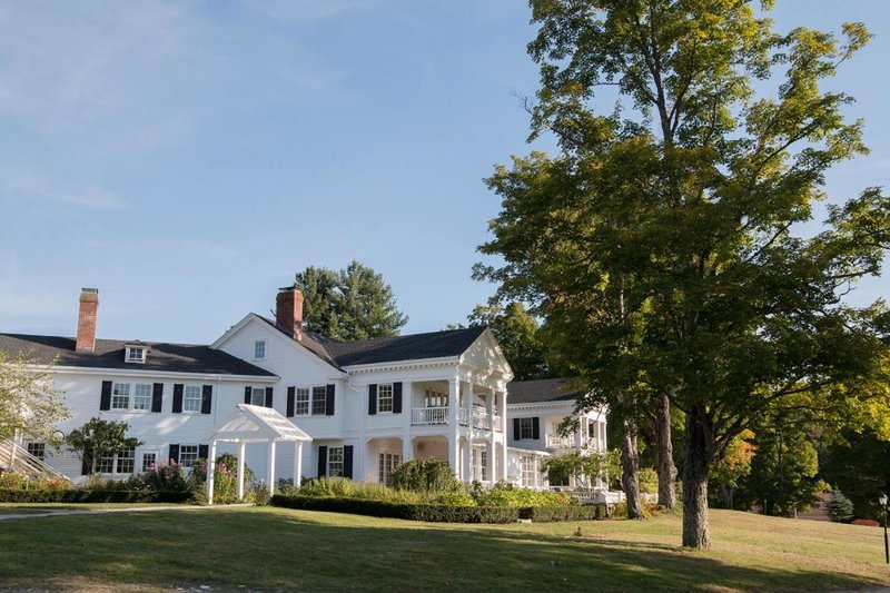 the white house inn