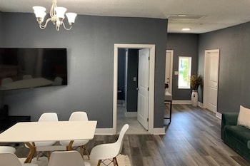 Fresh Home Near Ybor City,,0 star