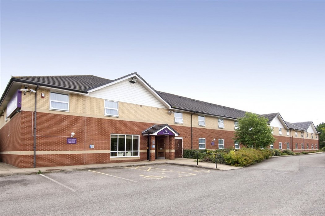 premier inn bradford south