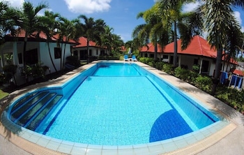 D&K Smiley Phuket Resort,Karon>>Chalong Bay,2 star