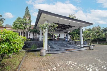 Grand Nirwana Resort Lembang,,2.5 star