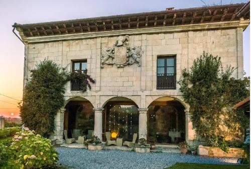 Casona Las Cinco Calderas,Bareyo>>Ajo,4 star