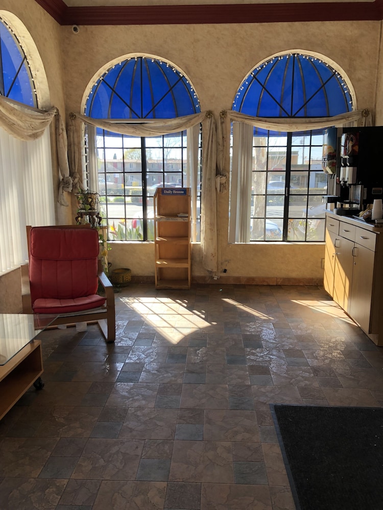 Travelers Inn,Los Angeles>>Lawndale,3 star