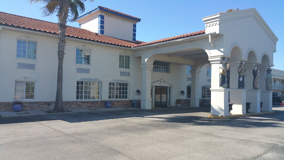 Travelodge By Wyndham Lafayette,Near West End Park,4 star