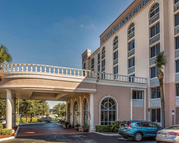 Comfort Inn & Suites Lakeland North I-4,Lakeland - Winter Haven>>Lakeland,2.5 star