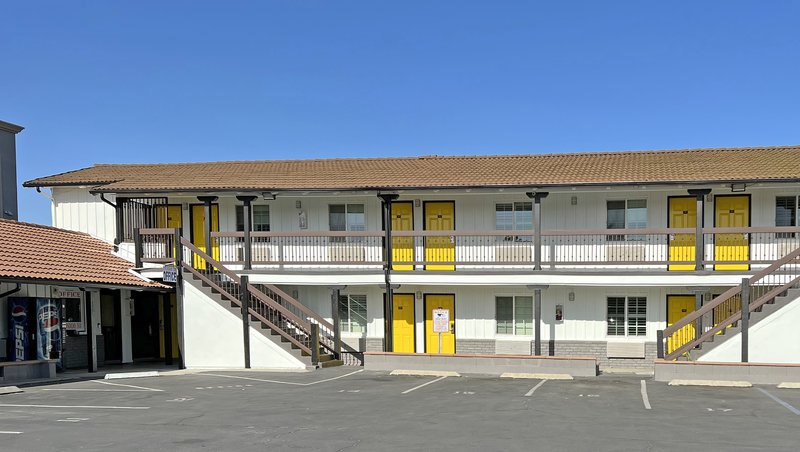 escondido inn