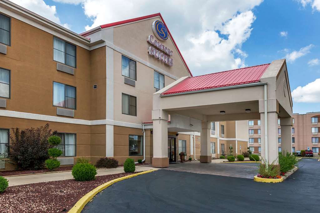 comfort suites near i 80 and i 94