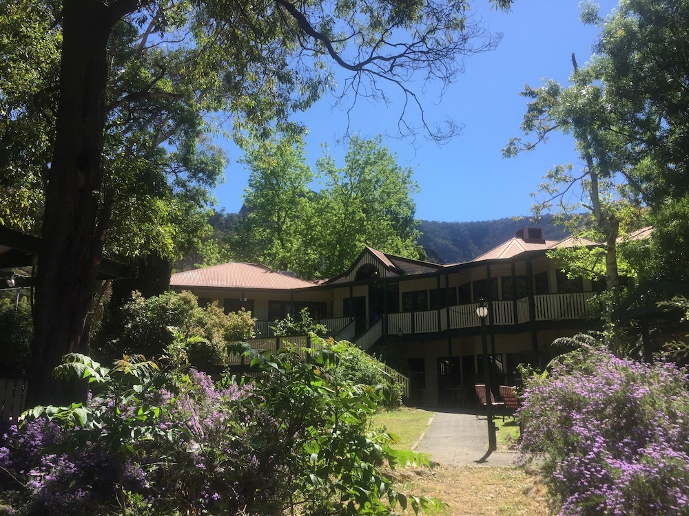 Mountain Grand Halls Gap,In Halls Gap,2 star