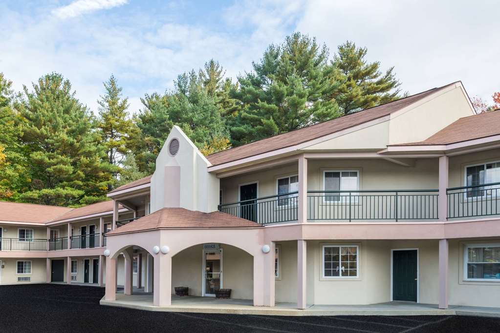 Howard Johnson By Wyndham Lenox