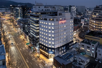 the prima hotel jongno