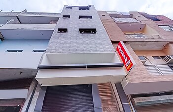 Hotel Green Palace,,2.5 star