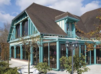 Hotel Restaurant Le Pan De Bois