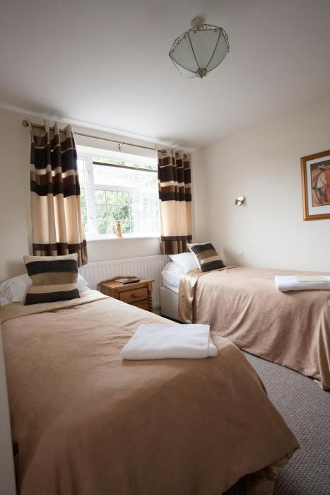 Barons Court Hotel,West Midlands>>Birmingham,3 star
